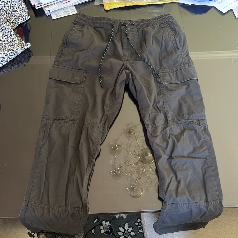 Distressed Cargo Style Pants Size Small